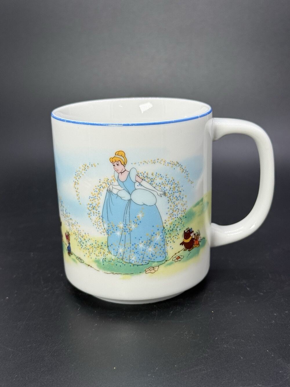 Vintage Disneyland Walt Disney World Souvenir CINDERELLA Coffee Mug Cup Japan